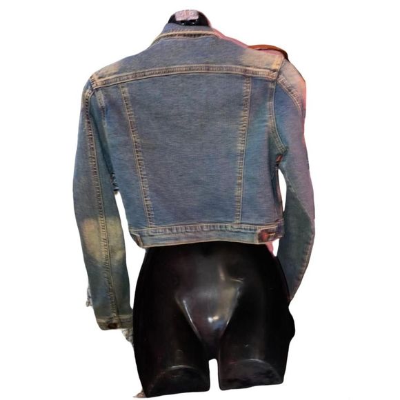 this is definitely a must have - Picture 4 of 4